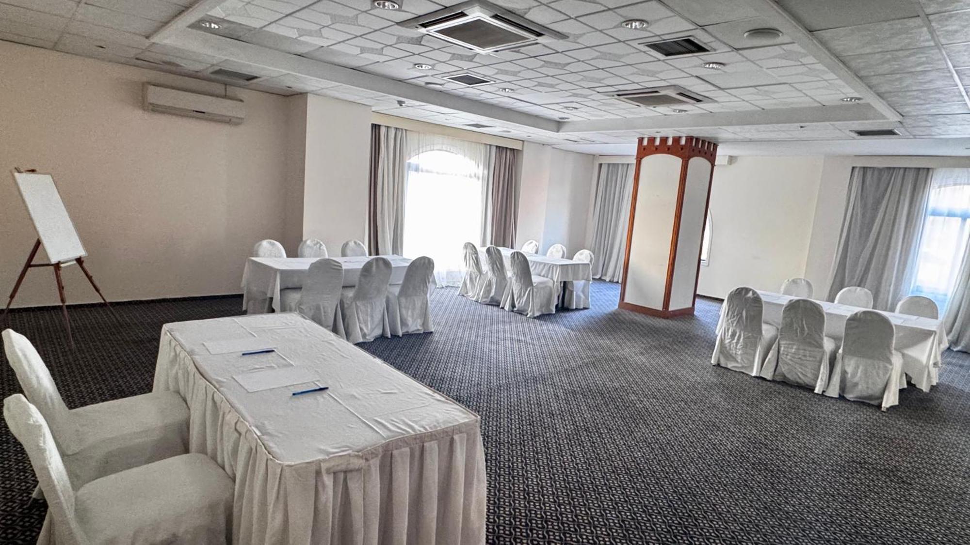 Navarria Blue Hotel Limassol Zewnętrze zdjęcie