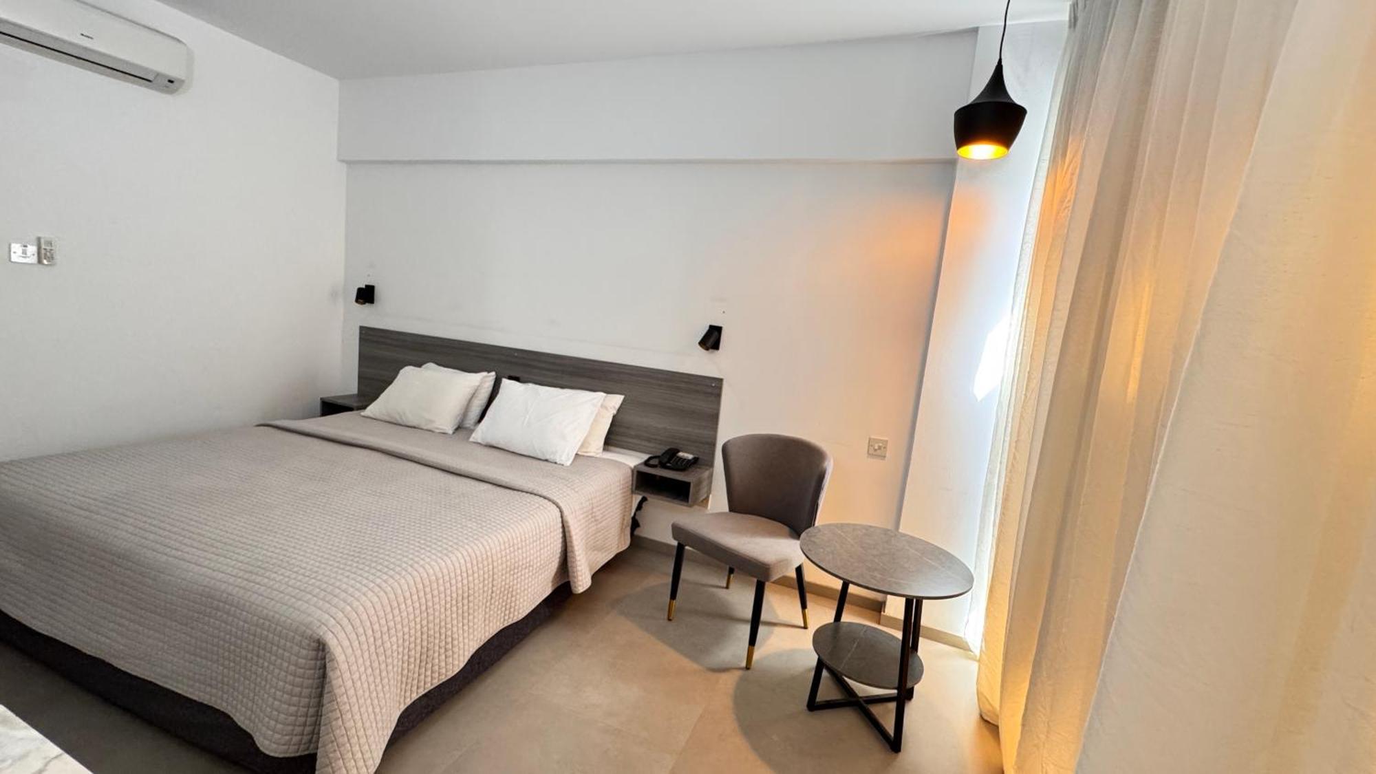 Navarria Blue Hotel Limassol Zewnętrze zdjęcie