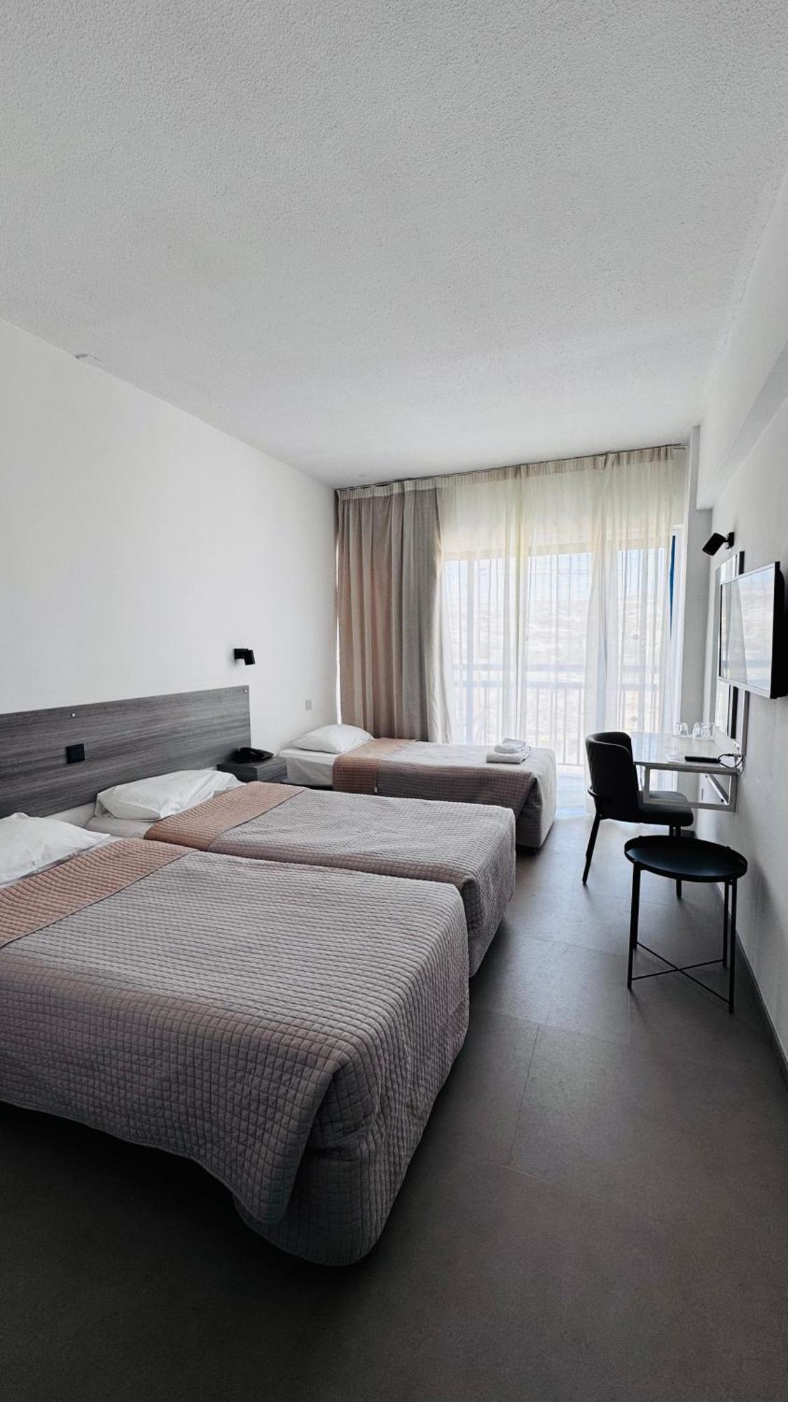 Navarria Blue Hotel Limassol Zewnętrze zdjęcie