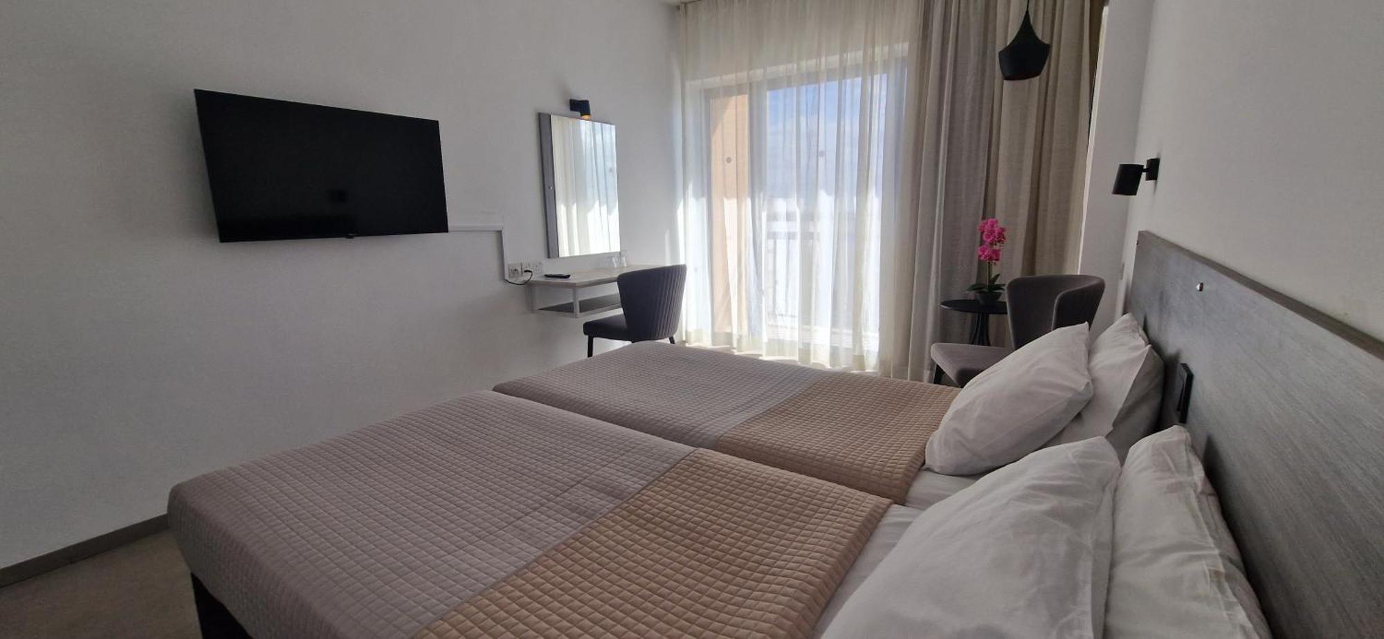 Navarria Blue Hotel Limassol Zewnętrze zdjęcie