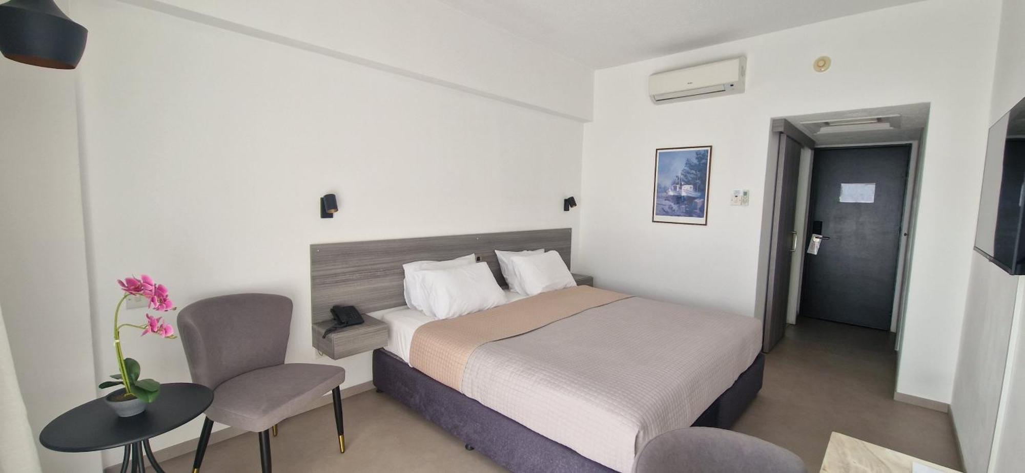 Navarria Blue Hotel Limassol Zewnętrze zdjęcie