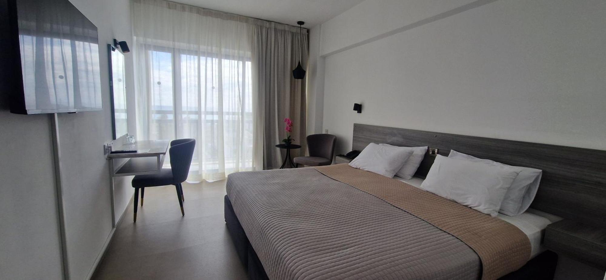 Navarria Blue Hotel Limassol Zewnętrze zdjęcie